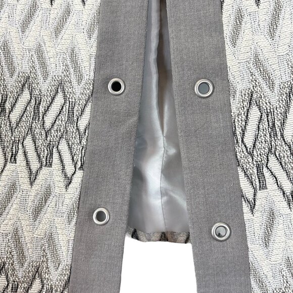 Tahari ASL Levine Cropped Tweed Striped Blazer Jacket Gray Silver Ivory Size 6 - Picture 4 of 8